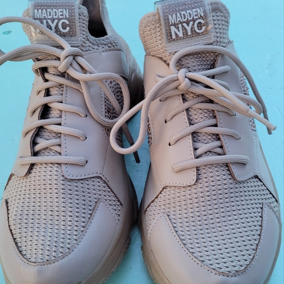 Steven Madden Snicker size 10 - Picture 1 of 15